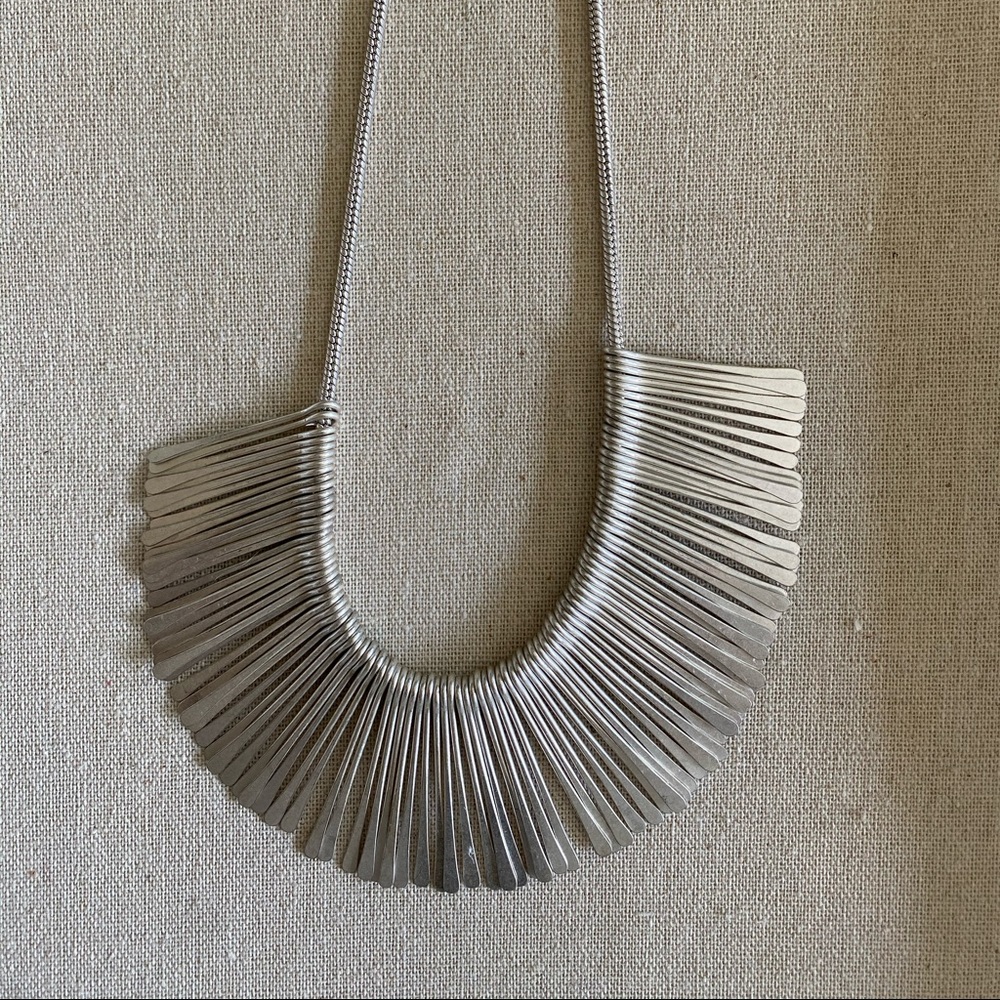 Stella & Dot essential fringe statement necklace